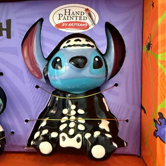 Disney Halloween Stitch &‎ Scrump Skeleton Ceramic Salt & Pepper Shaker Set: New - Picture 7 of 7